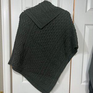 Aran Mor Ireland Cable Knit 100% Merino Wool Poncho Shawl Wrap M/L Green NWOT